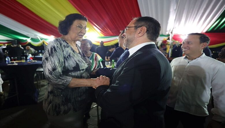 Venezuela acompaña a Surinam en actos por 50º aniversario de su Independencia