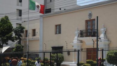 Perú amplía custodia de la embajada de México tras pedido de prisión contra Betssy Chávez