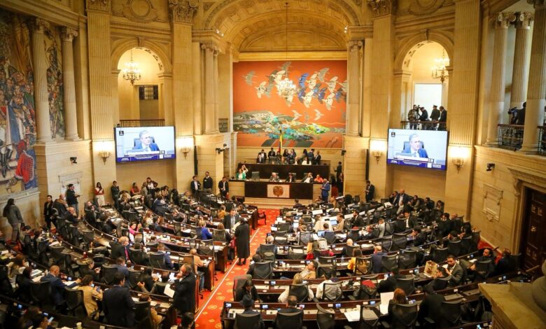 Congreso de Colombia hunde proyecto de reforma tributaria de Petro