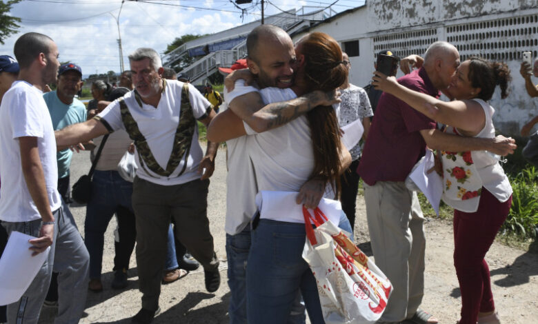 99 ciudadanos venezolanos fueron excarcelados en víspera de Navidad