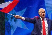 Kast amenaza a migrantes: Les quedan 98 días para tomar sus cosas y salir de Chile