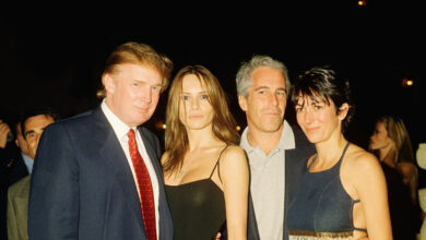 Demócratas denuncian que una foto con Trump fue eliminada de los archivos de Epstein