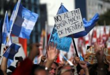 Economía argentina cierra un 2025 marcado por incertidumbre política, tensiones cambiarias y asistencia financiera