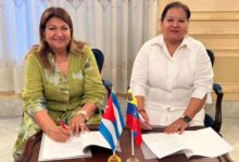 Venezuela y Cuba firman acuerdo por la defensa de los derechos de las mujeres