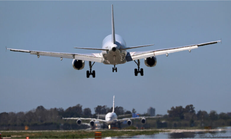 Colombia restablece el servicio aéreo civil con Venezuela