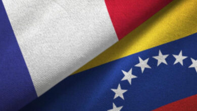 Francia pide desescalada ante cruzada de EE. UU. contra Venezuela
