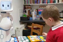 Estudio corrobora que robots sociales ayudan a los niños con autismo
