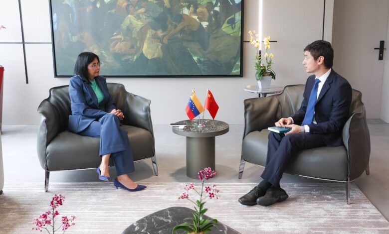 Presidenta Encargada sostuvo encuentro con Embajador de China en Venezuela, Lan Hu