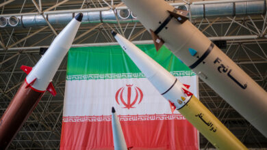 Irán elevará su preparación militar y descarta negociar con Washington