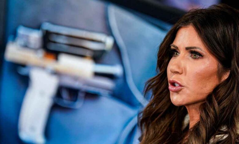 Republicanos y demócratas exigen renuncia de Kristi Noem tras asesinatos en Mineápolis