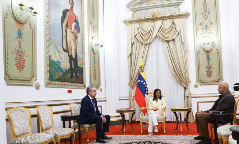 Presidenta Encargada de Venezuela recibe a José Luis Rodríguez Zapatero en Miraflores