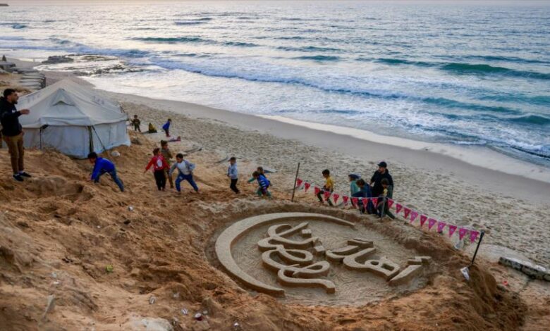 Gaza se aferra al Ramadán con resiliencia en medio de la destrucción