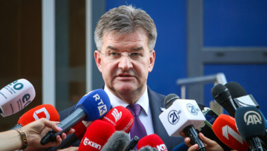 Alto funcionario de Eslovaquia dimite después de aparecer en los archivos de Epstein