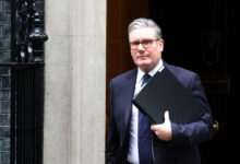 Nuevos archivos de Epstein podrían llevar a la caída del Gobierno de Reino Unido