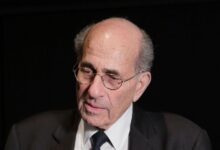 Premio nobel de Medicina renuncia a un alto cargo por vínculos con Epstein