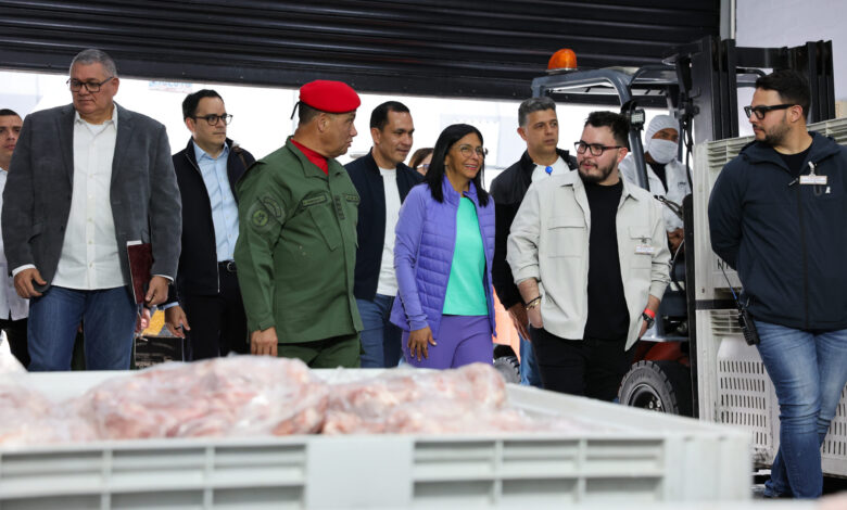 Presidenta (e) Delcy Rodríguez inspeccionó encadenamiento productivo en planta Río de Oro