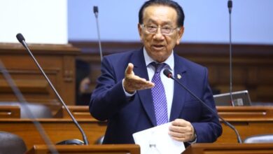El izquierdista José María Balcázar es el nuevo presidente interino de Perú