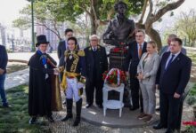 Venezuela acompaña ofrenda floral en Caracas por el Día del Diplomático ruso