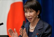 Takaichi promete mantener abierta la comunicación con China