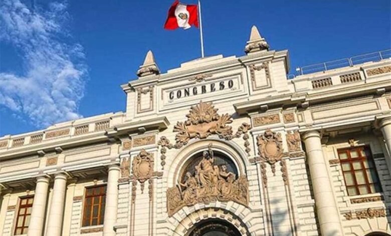 Parlamento elige hoy nuevo presidente de Perú entre cuatro candidatos