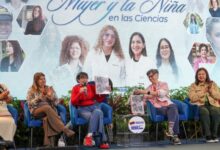 Delcy Rodríguez anuncia convocatoria de proyectos liderados por científicas venezolanas