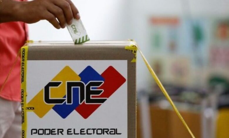 Instalan mesas electorales rumbo a la Consulta Popular de este 8-M en Venezuela