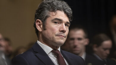 FBI investiga al exjefe antiterrorista de EE.UU. por presunta filtración de información