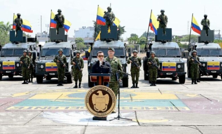 Noboa retira a cinco altos cargos militares de las Fuerzas Armadas ecuatorianas