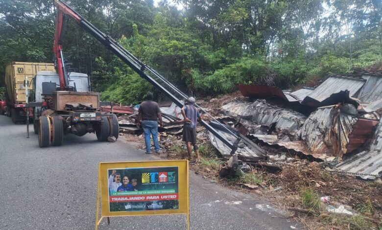 Gobernación de Guayana Esequiba despeja 80 toneladas de chatarra en la Sierra de Lema