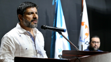 Congreso de Honduras suspende al fiscal general Johel Zelaya para juicio político