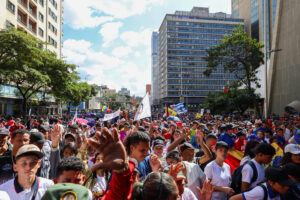 Pueblo venezolano marcha en Caracas por la soberanía
