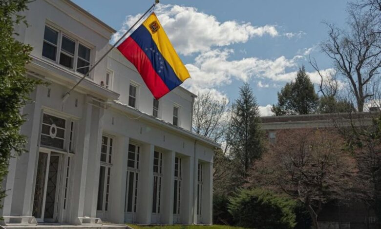 Venezuela recupera sedes diplomáticas en EE. UU.