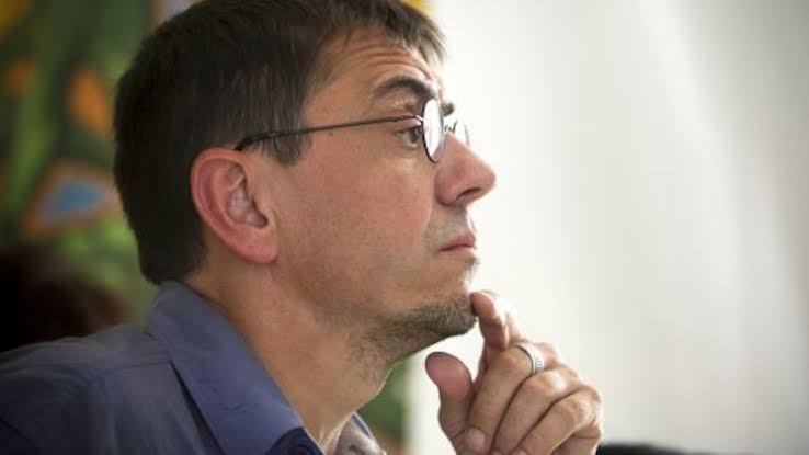 Monedero califica como “algo más que una farsa” juicio contra el presidente Maduro