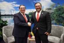 Cancilleres de Venezuela y Cuba disertaron sobre la situación geopolítica en la región