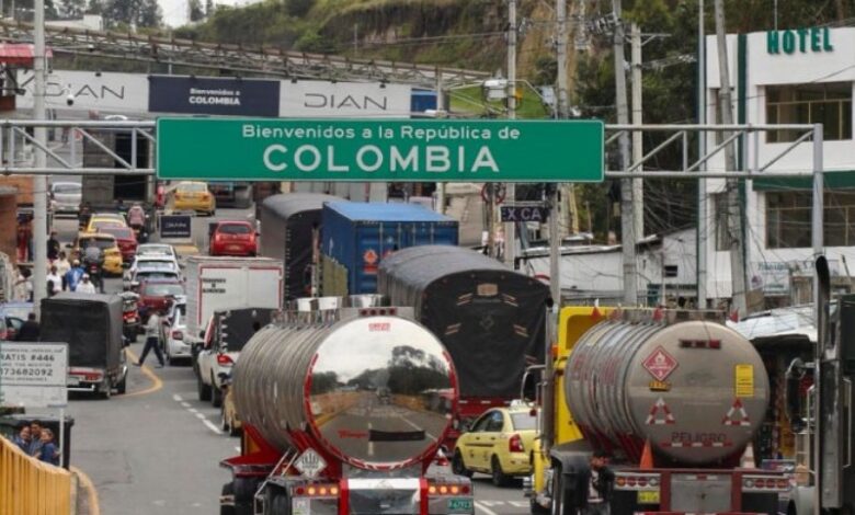 La "guerra arancelaria" entre Ecuador y Colombia desata una crisis de transporte
