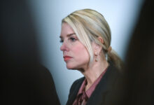 Trump evalúa destituir a Pam Bondi de la Fiscalía General, según CNN