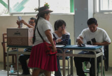 Perú: Autoridad electoral extiende hasta este lunes votación de comicios generales
