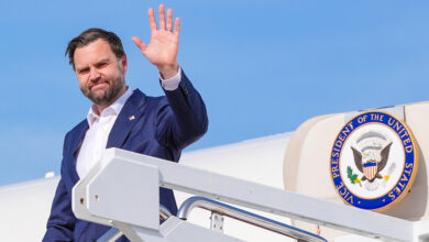 Posponen el viaje de Vance a Islamabad, según NYT