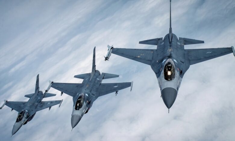 Perú: Militares desoyen al presidente ínterino y pactan compra de aviones a EE. UU.