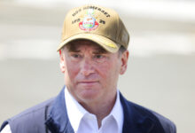 Renuncia el secretario de la Armada estadounidense