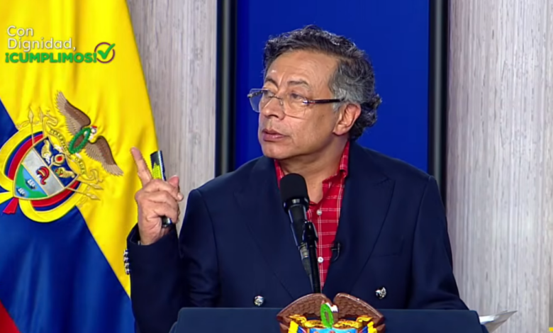 Petro: "Junta del narcotráfico busca que la extrema derecha gobierne a Colombia como en Ecuador"