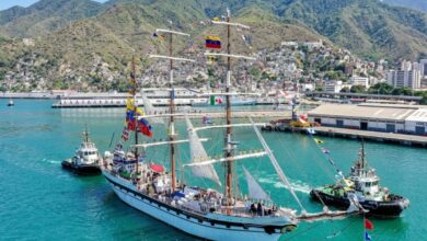 Buque escuela Simón Bolívar arribó a isla de Dominica