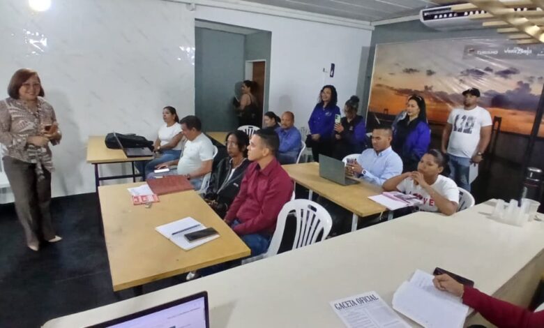 Pgeb dicta taller de Ley de Contrataciones Públicas en municipio Independencia estado Anzoátegui