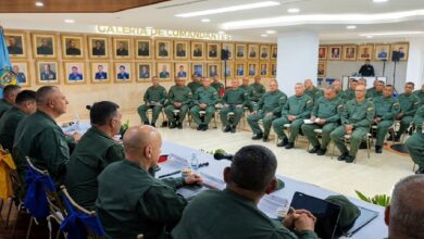 Ministro de Defensa impartió orientaciones estratégicas en visita a Base Aérea La Carlota