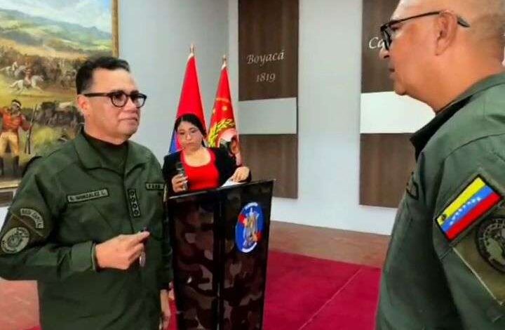 Condecoran a Tropas Profesionales del Ejército Bolivariano