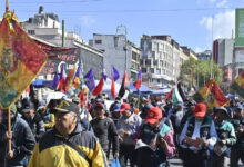 Campesinos continúan marcha contra latifundio en Bolivia