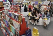 Bibliófilos de fiesta en Feria Internacional del Libro de Bogotá