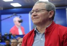 Julio León Heredia asume presidencia del Instituto Nacional de Hipódromos