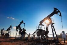 La OPEP+ vuelve a subir cuotas de producción para mayo