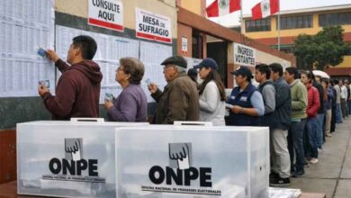 Perú: ciudadanos votan en medio de complejas fallas en sistema electoral y retrasos